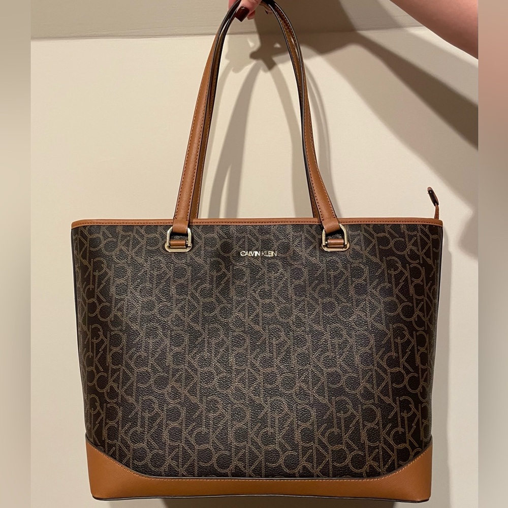 Big Shoulder Bag | Calvin Klein